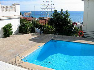 Pool and sea view