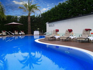 Sisu Boutique Hotel Puerto Banus / Marbella, Costa del Sol, Spain - click for larger image