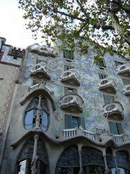 Casa Battlo - Barcelona - click for larger image