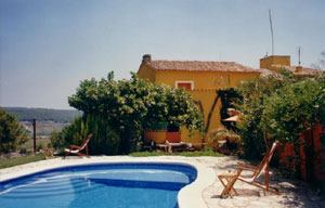 Arianel.la de Can Coral - Rural Country House & Apartment, Spain - click for larger image