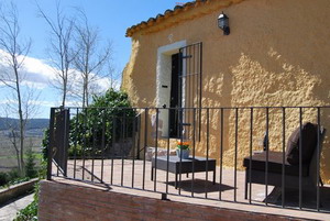 Arianel.la de Can Coral - Rural Country House & Apartment, Spain - click for larger image