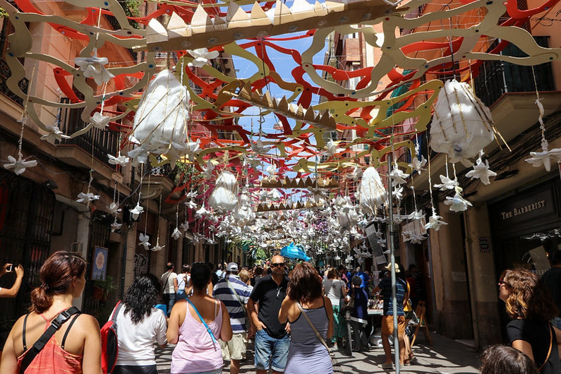 Festes de Gracia, Barcelona - by Joan on Flickr